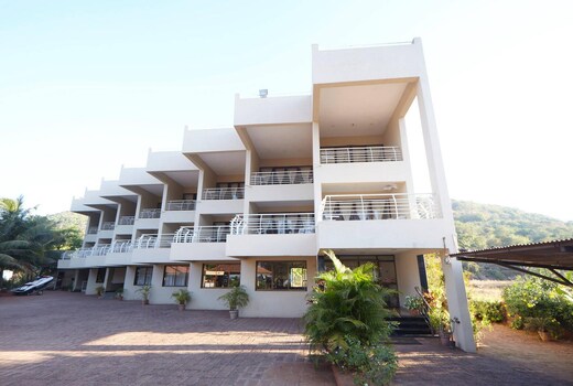 Sagar Sawali Beach Resort Karde
