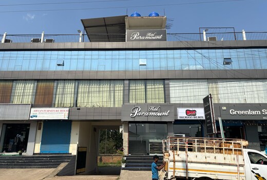 HOTEL PARAMOUNT