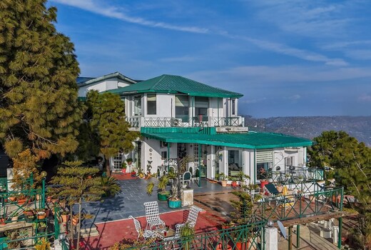 ELIVAAS Berlin House 4 BHK Villa Hillside Getaway