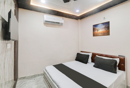 Hotel O BLUE MOON