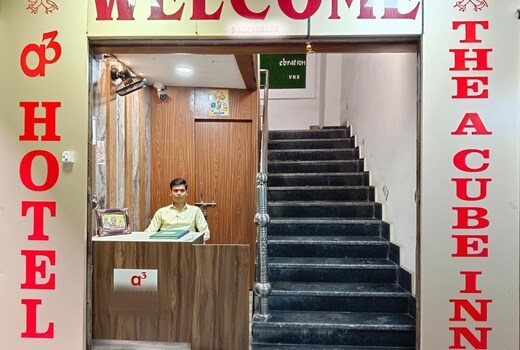 HOTEL THE A CUBE INN