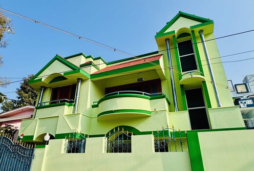 Aathi Homestay - AC Private rooms with attached toilet