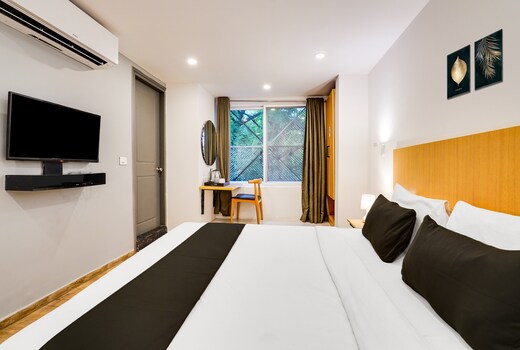 Super Townhouse Oak Indiranagar