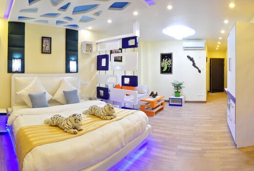 Royal Penguin Boutique Hotel & Spa