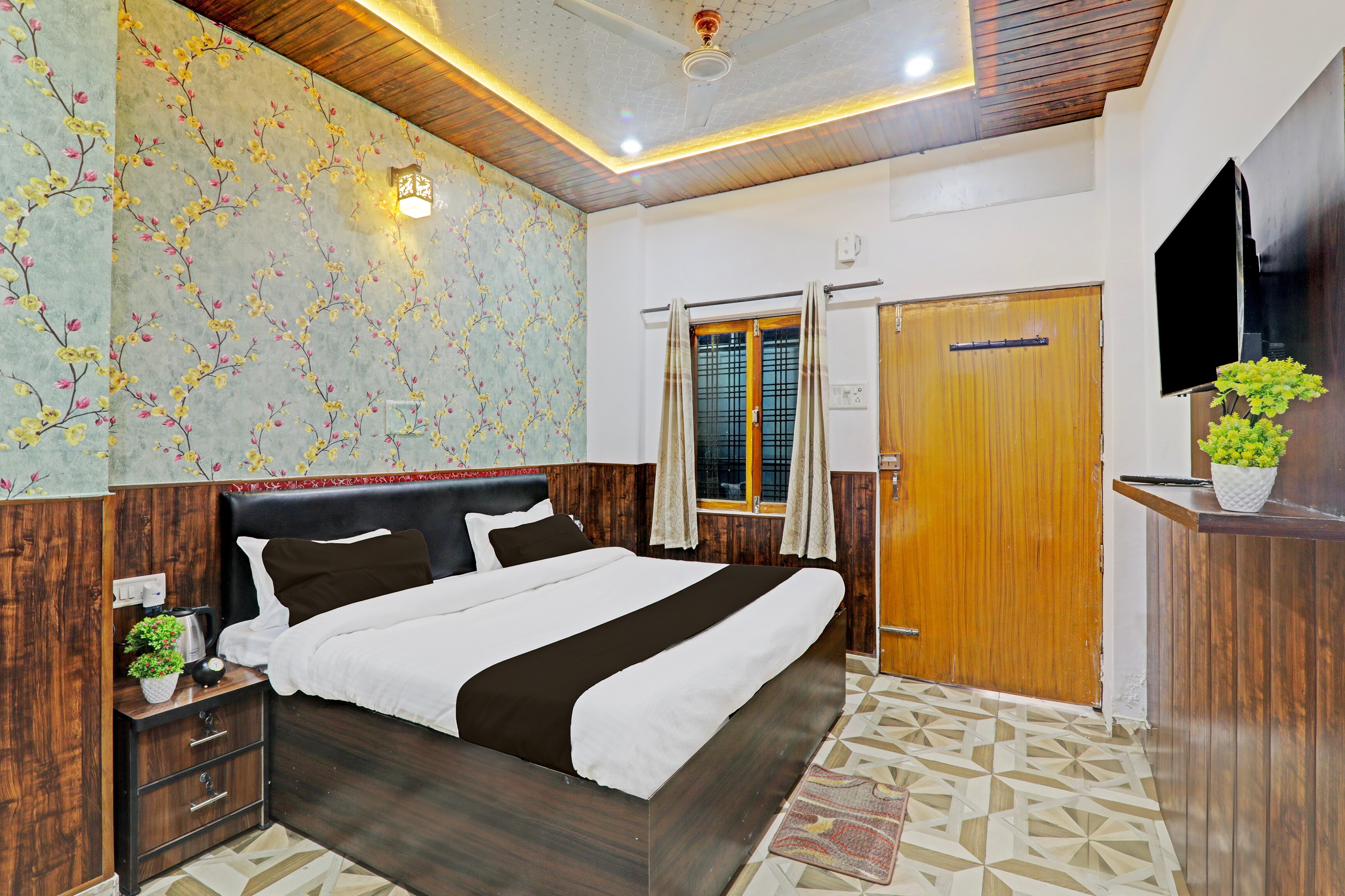Hotel O Sunrise Ganga River View
