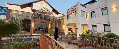 Pink Villa The Boutique Hotel, Meerut