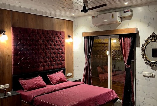 MOUNT BUNGALOWS 1 BEDROOM CHALET WITH PRIVATE POOL