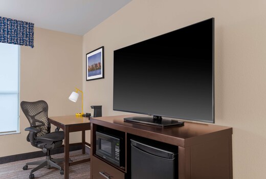 Hampton Inn & Suites by Hilton Madison / Downtown