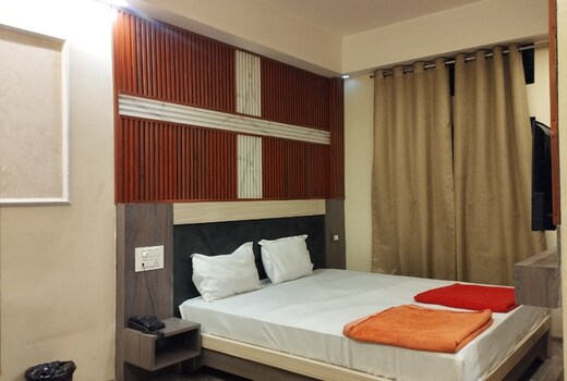 HOTEL COMFORT INN