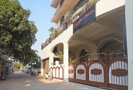 HOTEL SHRIKAYA