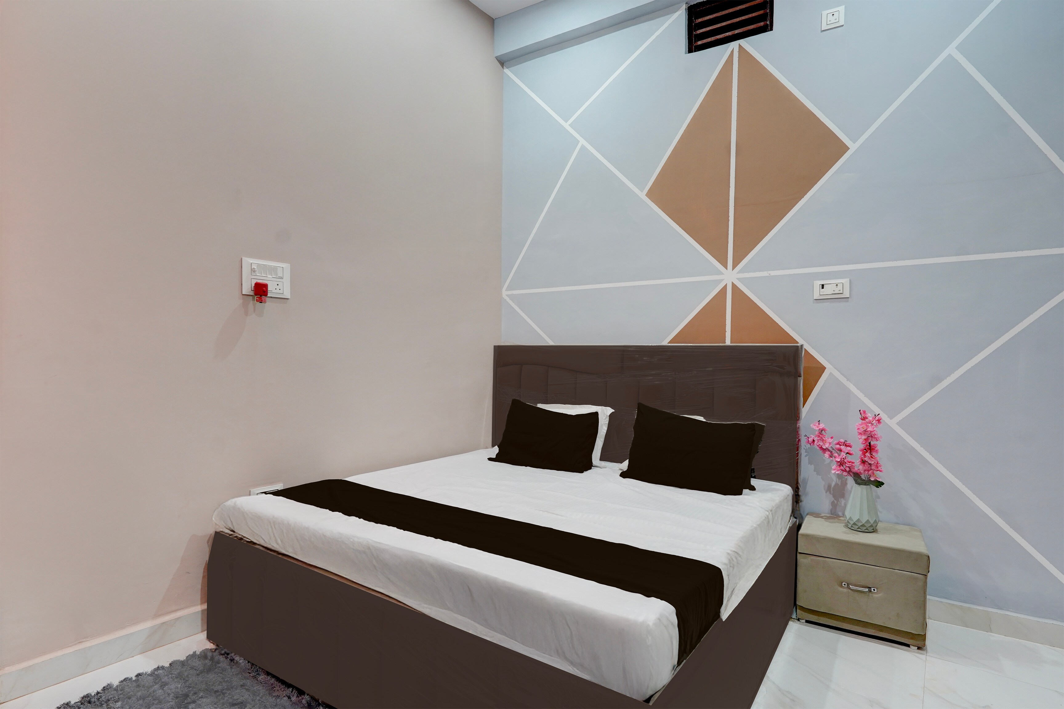 Spot On PREM PALACE HOTEL & RESTAURANT