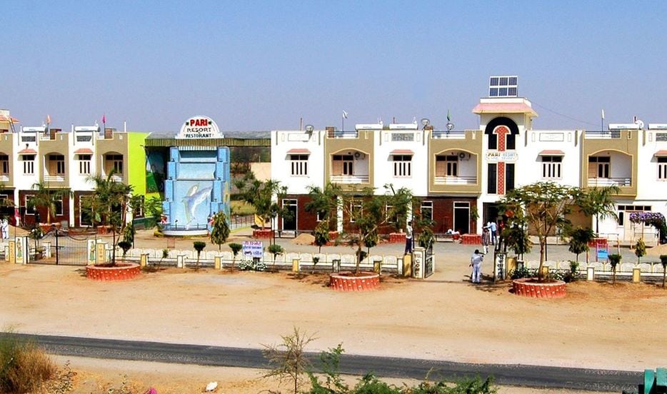 Pari Resort