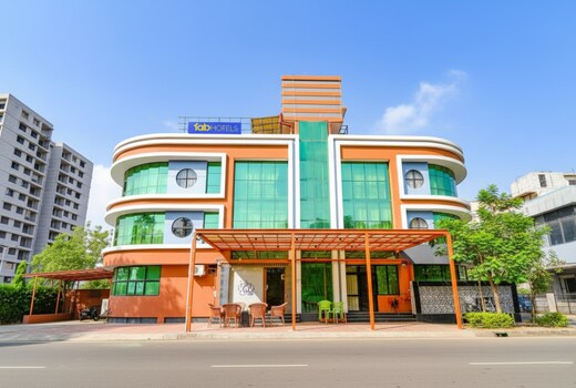 Fabhotel Siddharth Corporate
