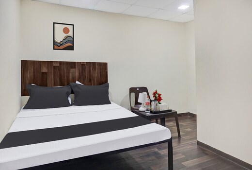 Hotel O Highway Lodge