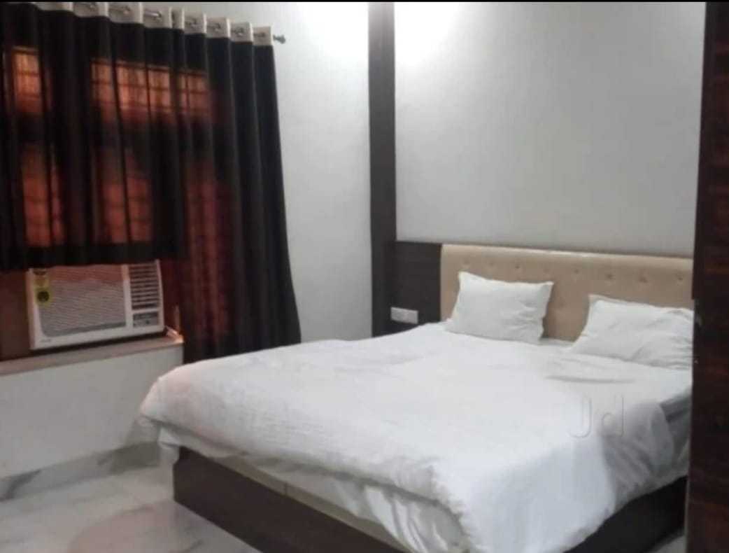 SPOT ON Up75 Grand Hotel