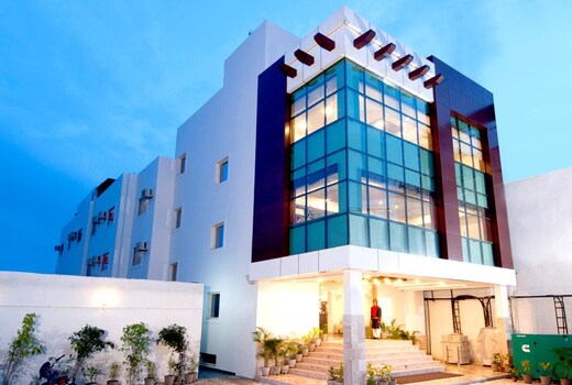 Hotel Deviram Palace