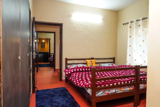 Sachin Stays 3bed 2Bath Villa