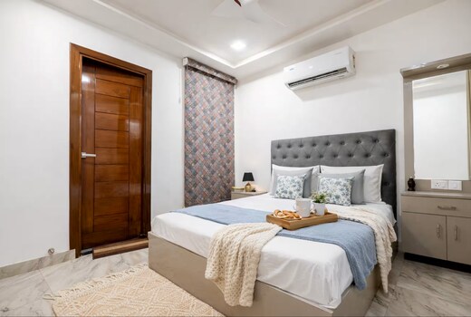 Igloo | Near Taj |3BR By Homeyhuts
