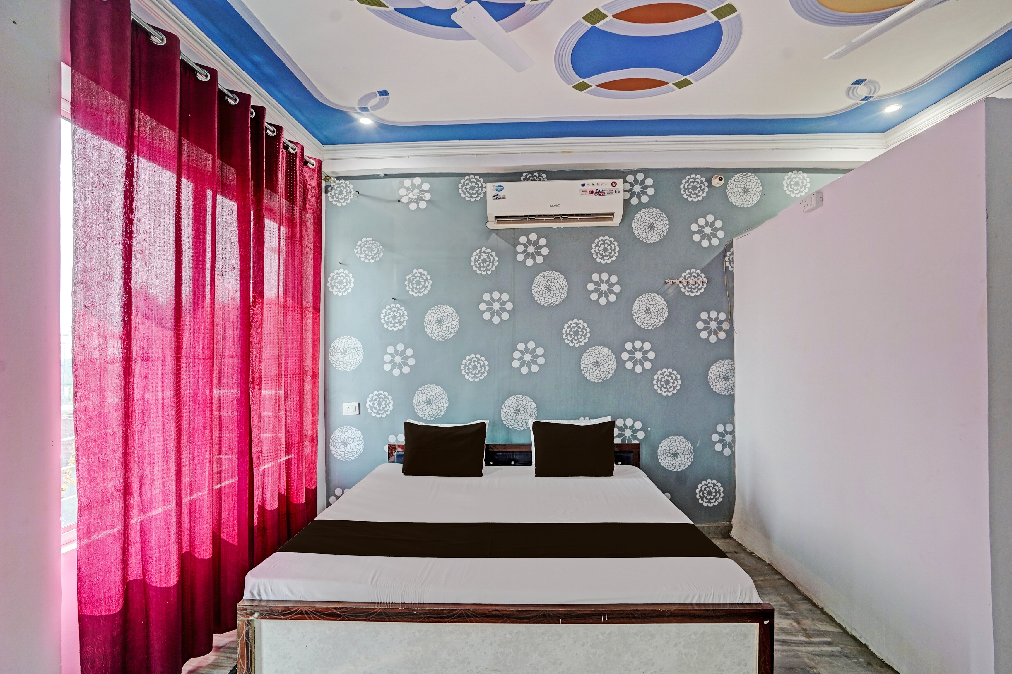 SPOT ON THE PRATHAM HOTEL