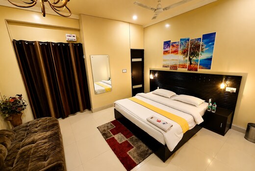 HOTEL KARNAL INN