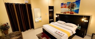 HOTEL KARNAL INN