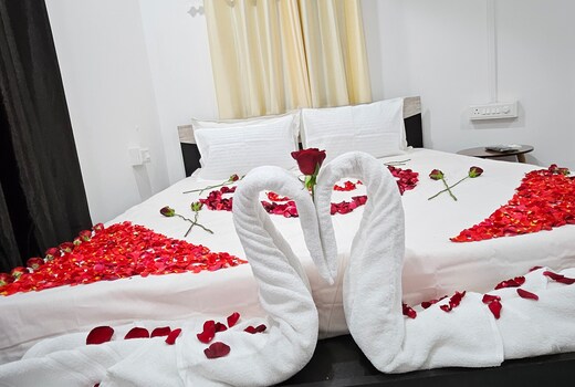 Eva rooms Ashwem beach side