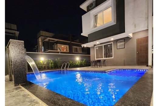 Lugani's - B 34 3BHK Villa with Pvt Pool