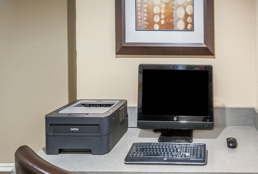 Super 8 by Wyndham Calgary/Airport