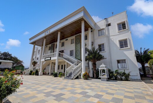 Hotel O JDR GARDENS