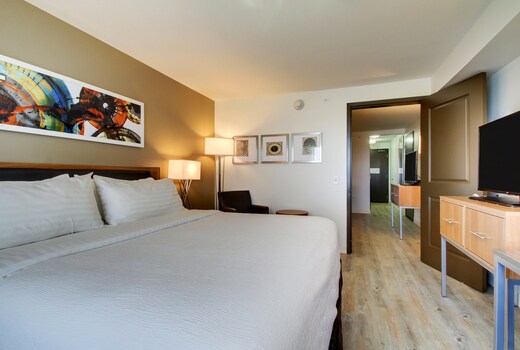Holiday Inn & Suites PEORIA AT GRAND PRAIRIE