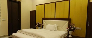 Hotel Janaks & Banquets