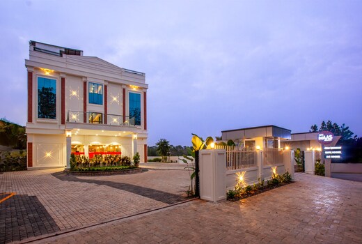 Hotel Maas Residency
