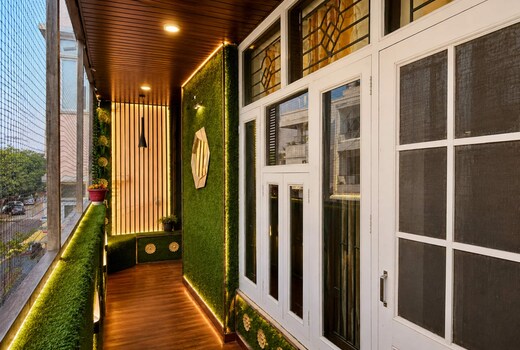 CROWN Luxurious 4bhk Apartment