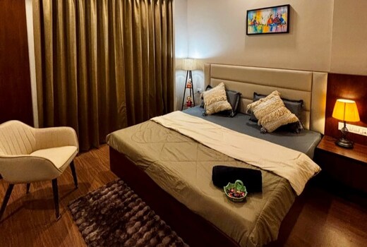 Luma Stay Netflix Chill Near Expo Mart