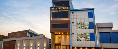 Accent Park (Opp. Barclays 62)