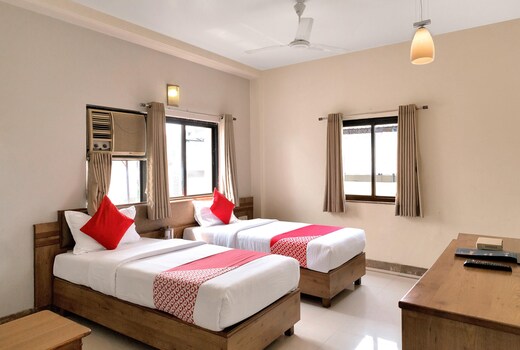 Hotel O Ratna Regency