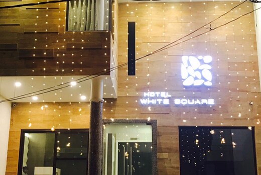 Hotel White Sqaure