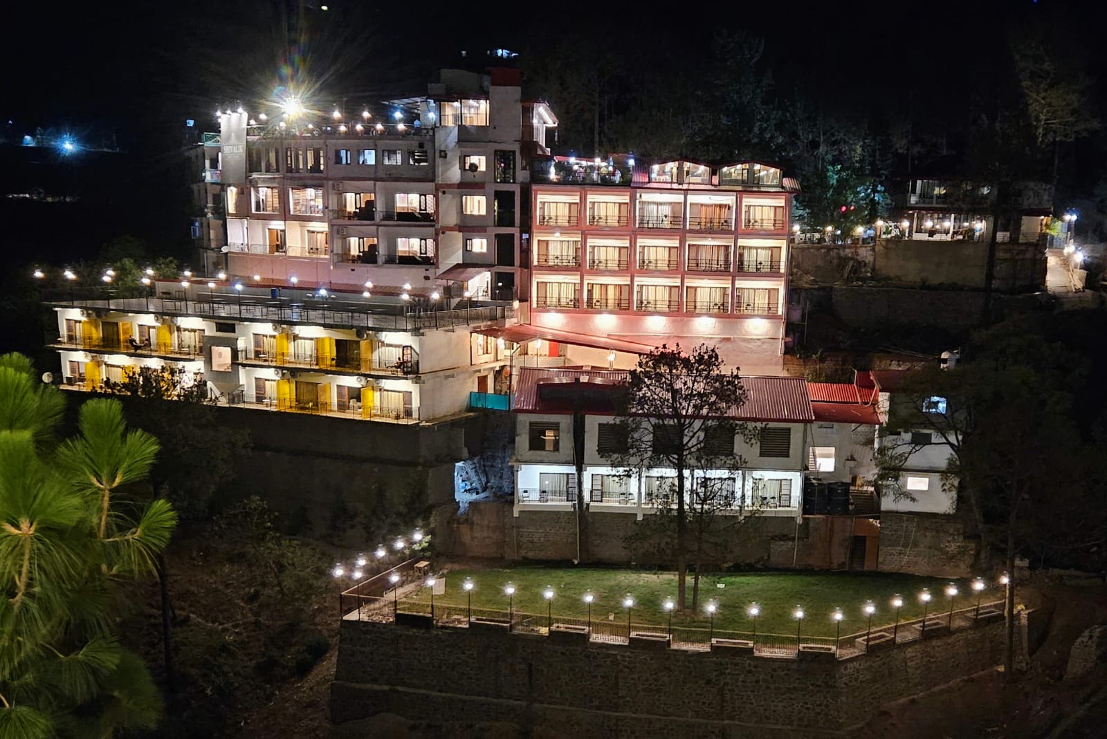Shivalik Hotel and Resort with Infinity Pool