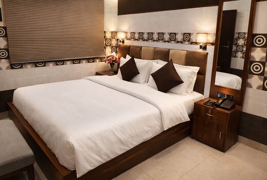 Hotel Royal Castle, Kanpur