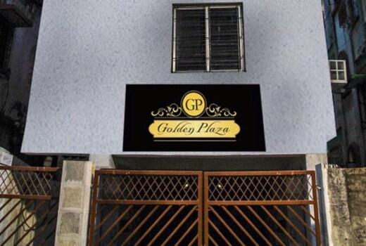 Golden Plaza Guest House
