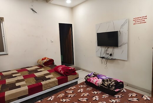 M S Hotel