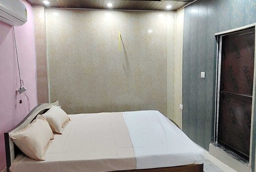 Hotel O Sainik Paramount