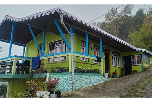 But 'n' Ben Homestay, Dawaipani
