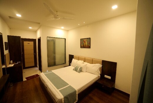 Crystal Inn