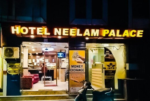 Hotel Neelam Palace DX