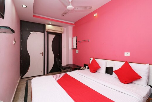 Hotel Shah Palace