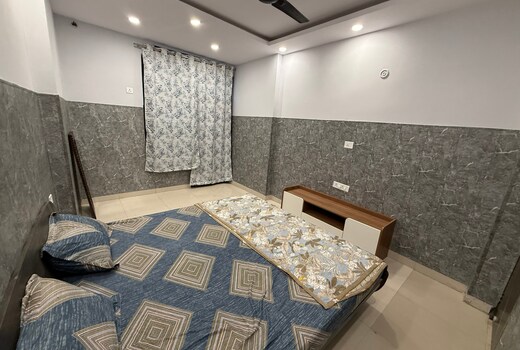 The Cozy Corner near Airport