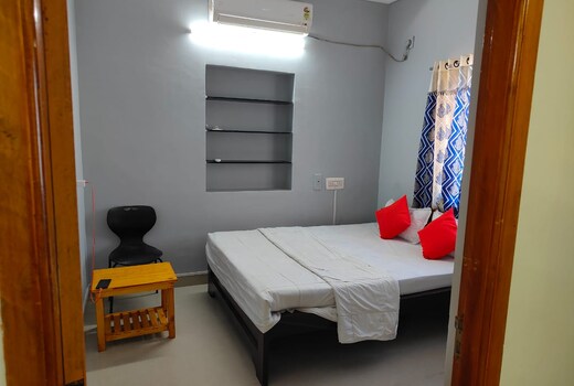 SHREE SHYLEE NIWAS SERVICE APARTMENT