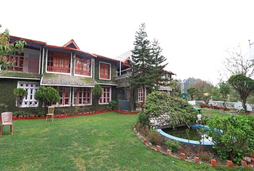 Sarthak inn Near KAINCHI DHAM 20 MINS