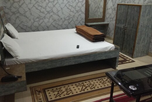 HOTEL NEELKANTH